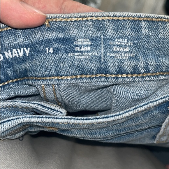 Old navy flare jeans - Picture 2 of 2